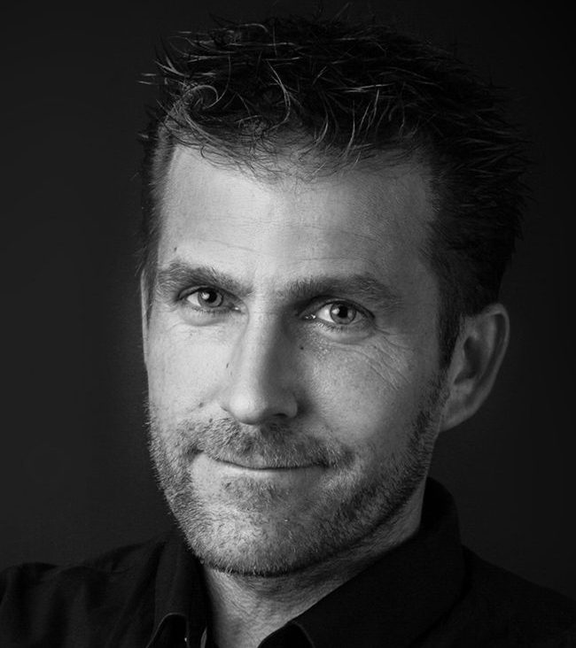 cropped-cropped-AUTOPORTRAIT-Emmanuel-Cagnart-Lestudioz-Aviernoz-MG-PHOTOGRAPHIC-NOVEMBRE-2019-HD-1.jpg